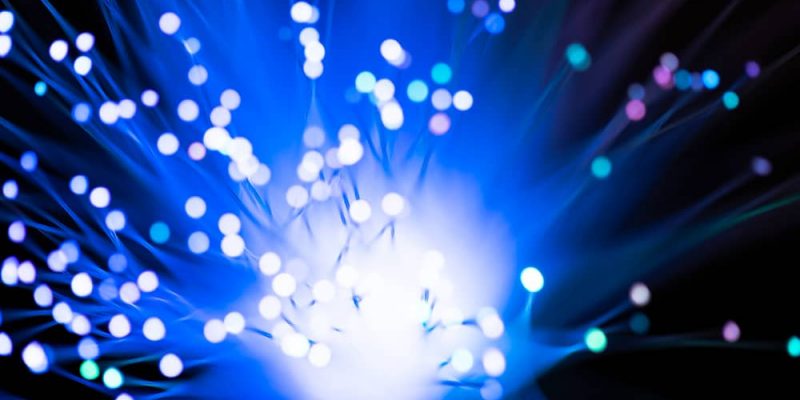 Offres fibre optique Orange : prix, débits et services … laquelle choisir ?